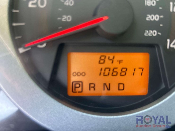 2011-toyota-rav4-image-6