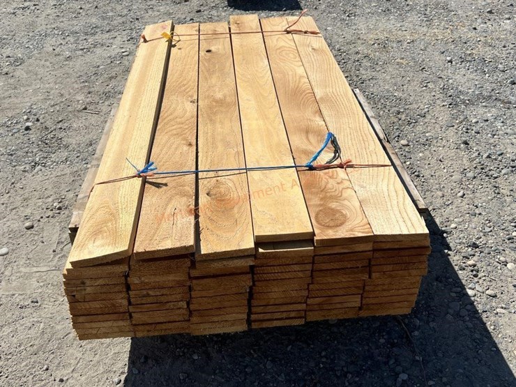 ~72--cedar-pieces-~1"x6"x6'-image-3