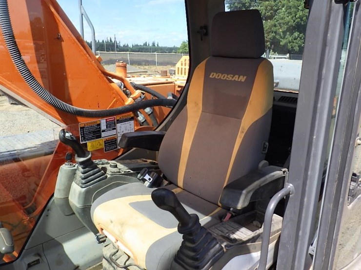 2012-doosan-dx255-lc-3-image-29