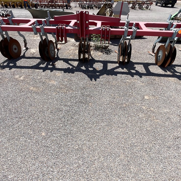 #9121 • Dave Koenig 3-PT Row Crop Cultivator