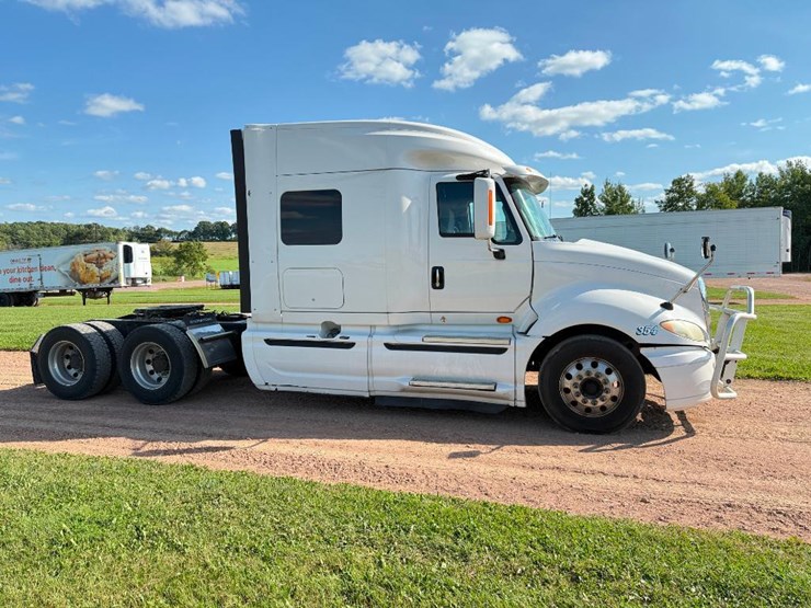 2015-international-prostar-image-3