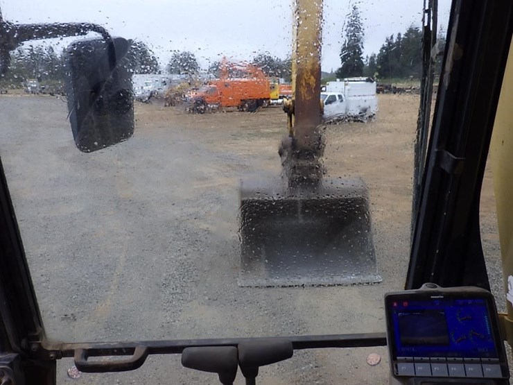 2016-komatsu-pc490-lc-11-image-39