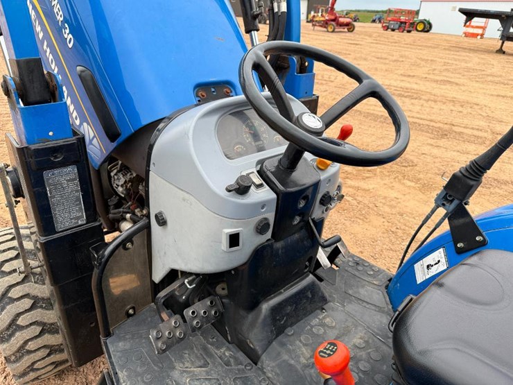 2010-new-holland-boomer-30-image-36