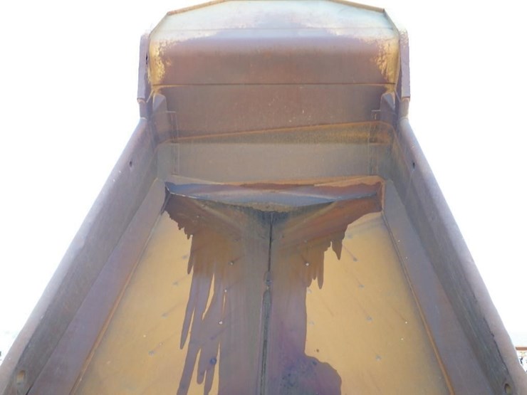 2011-caterpillar-770-image-33