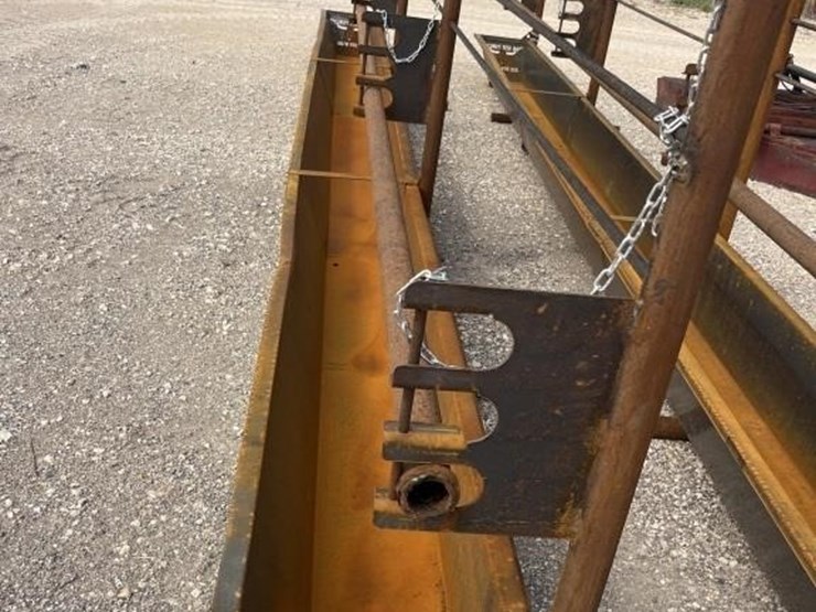 l2---(1)-freestanding-panel-w/-feed-bunk-image-4