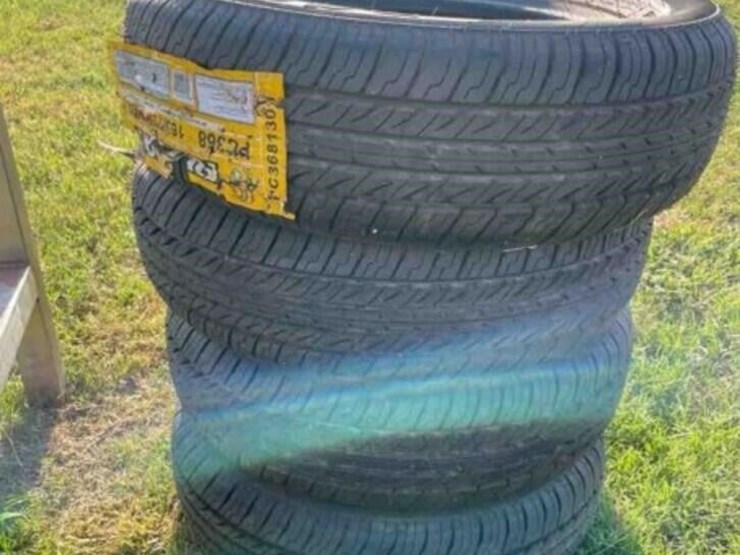4--new-165-70r13-tires-image-3