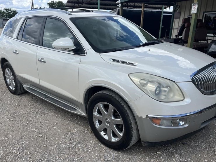 2009-buick-enclave-image-1
