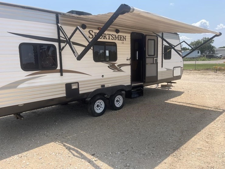 l2--2016-kz-sportsman-travel-trailer-image-28