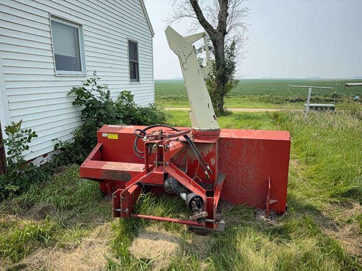 farm-king-8’-double-auger-snowblower,-540-pto,-hyd-spout,-3-pt-image-1