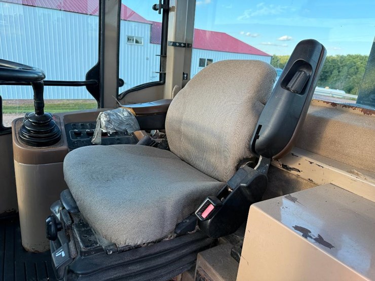 deere-544h-image-40