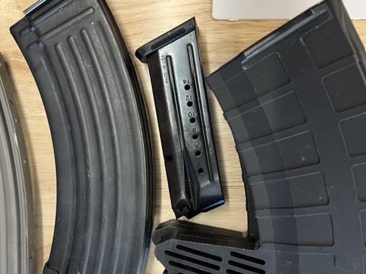 closet--misc-gun-parts-and-supplies-image-4