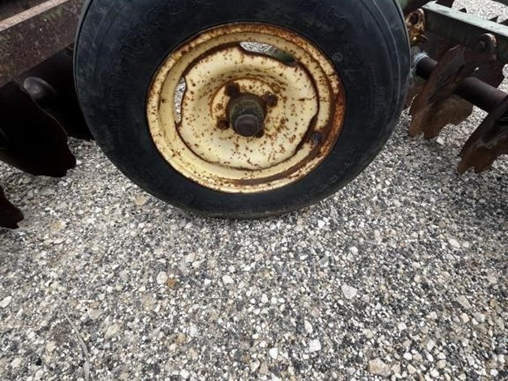 john-deere-14-image-9
