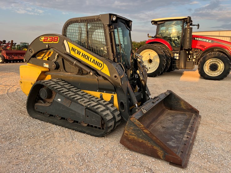 2015-new-holland-c238-image-5