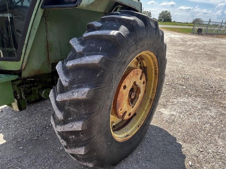john-deere-4230-image-23