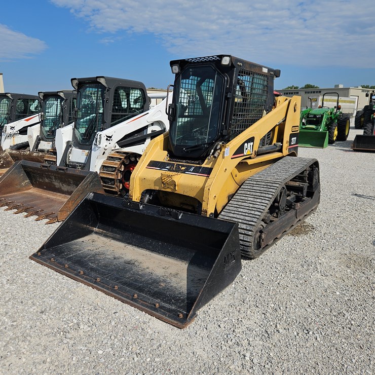 2004 CATERPILLAR 277
