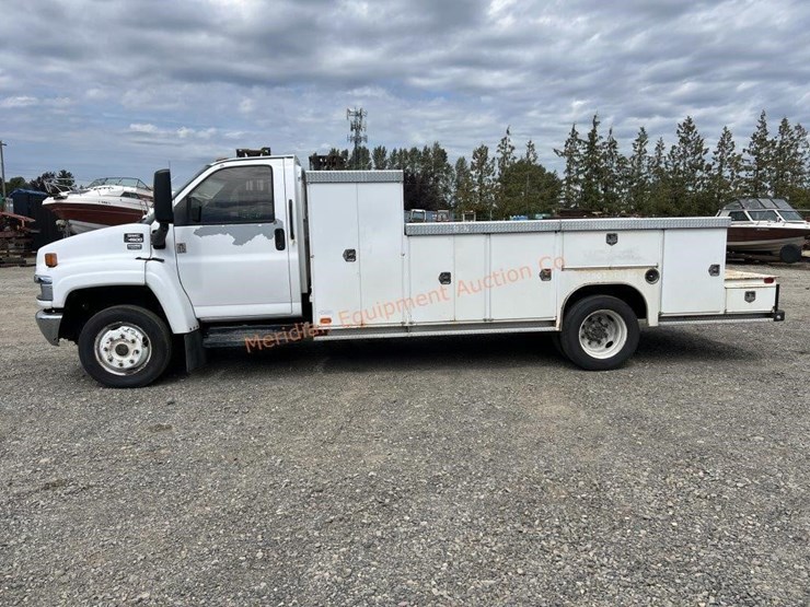 2004-gmc-topkick-c4500-image-2