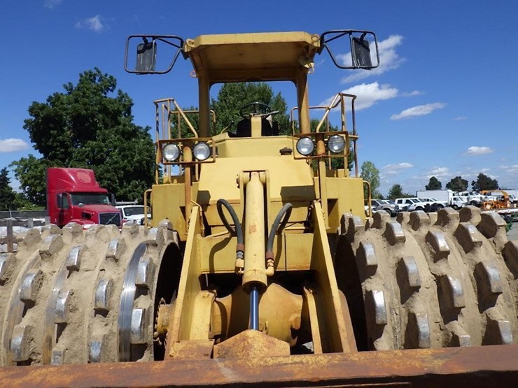 1986-caterpillar-825c-image-16