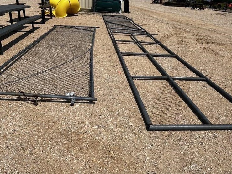 l3--chain-link-entryway-gates-image-1