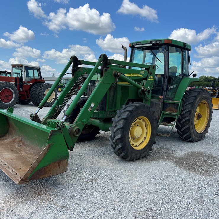 JOHN DEERE 7610