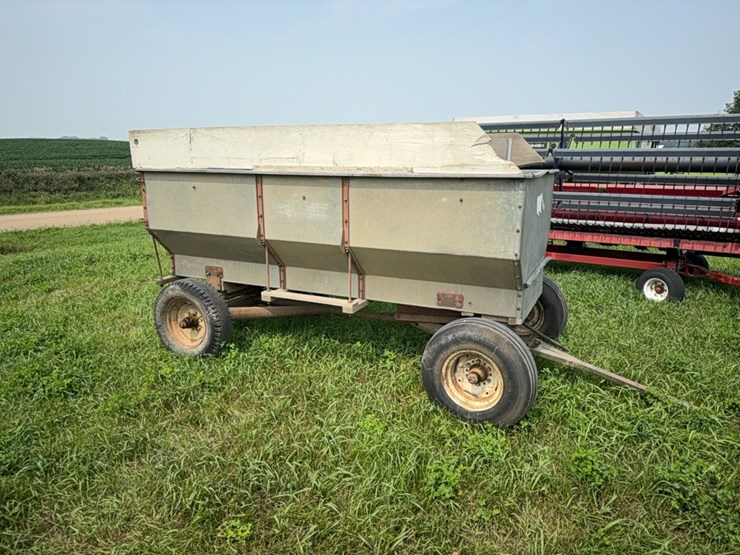 galvanized-flair-box-wagon-w/-hyd-hoist-image-1