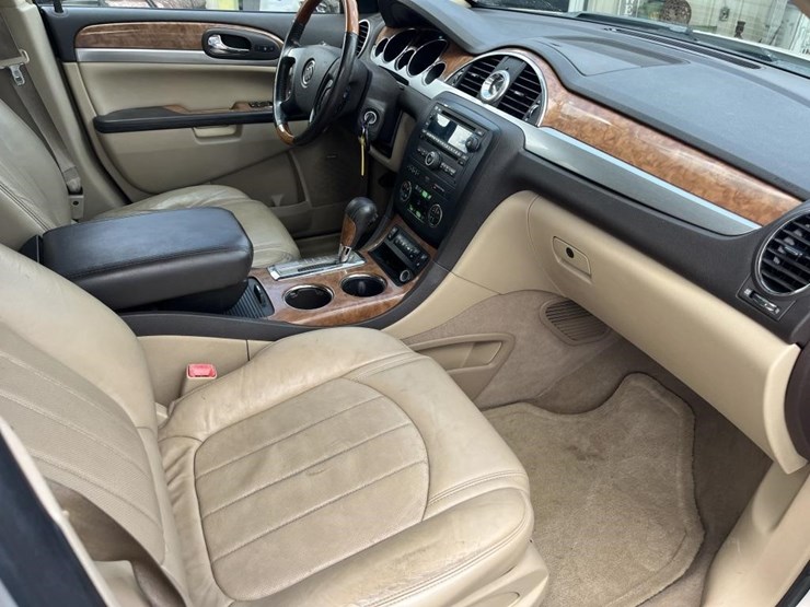 2009-buick-enclave-image-11