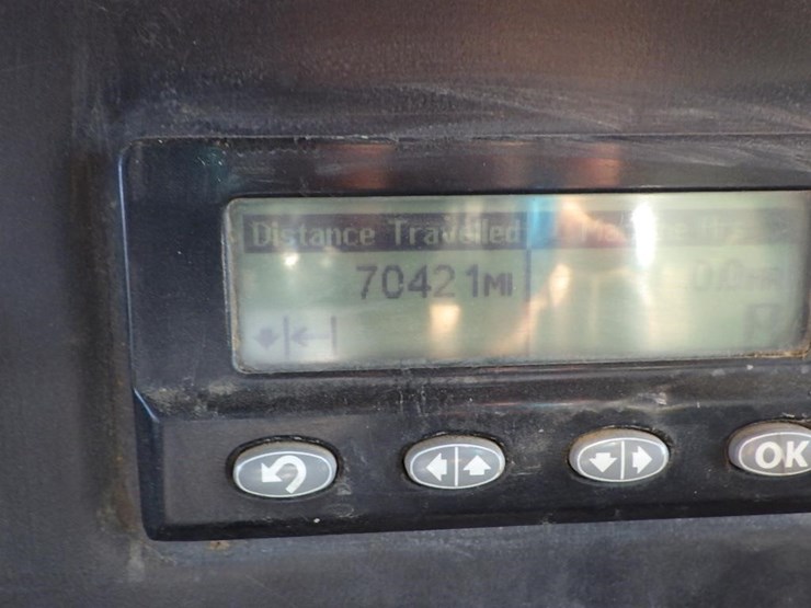 2011-caterpillar-770-image-68