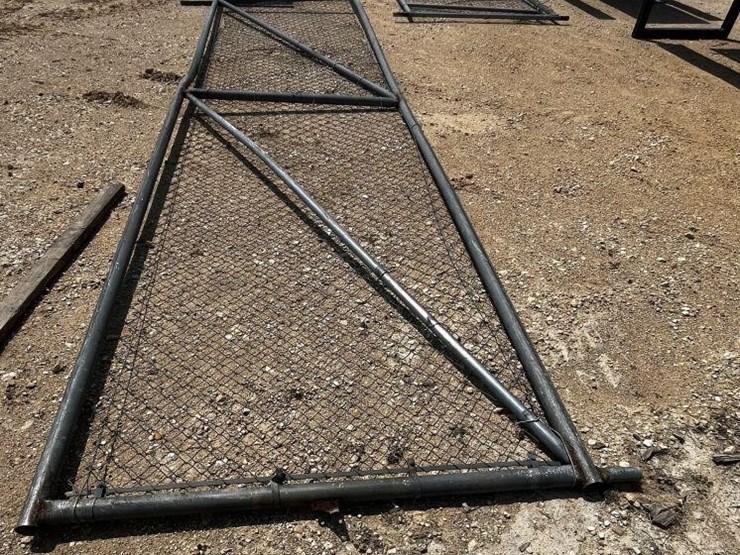 l3--chain-link-entryway-gates-image-4