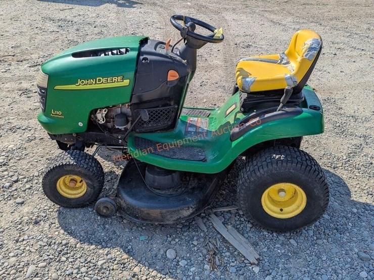 john-deere-110-image-2