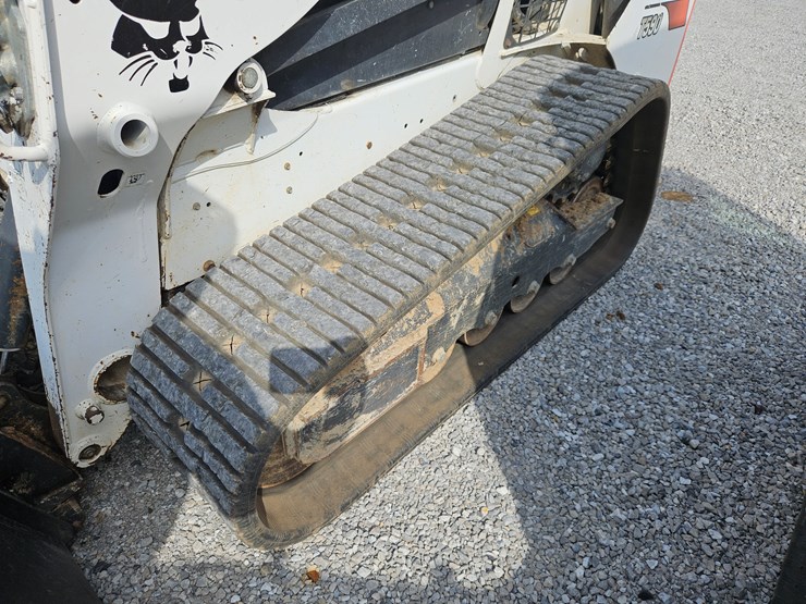 2020-bobcat-t590-image-15