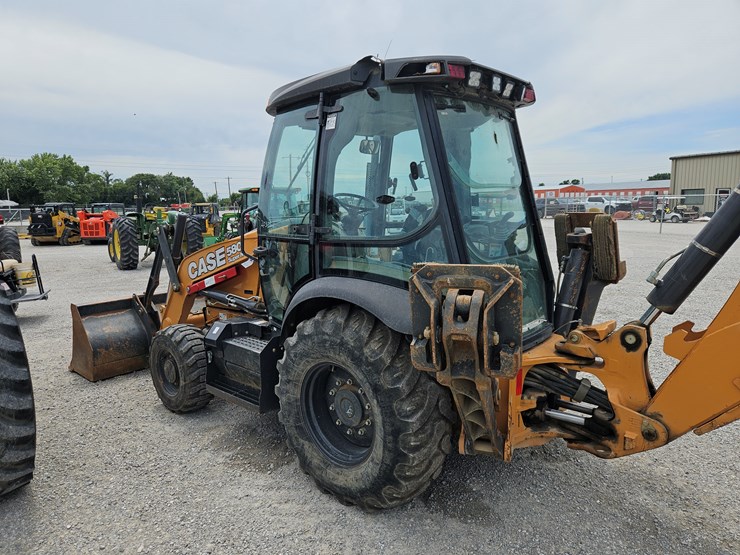 2019-case-580sn-image-15