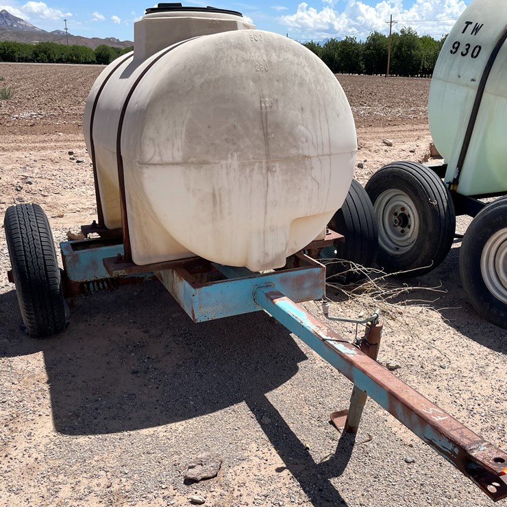 #9130 • 300-Gallon Fertilizer Tank