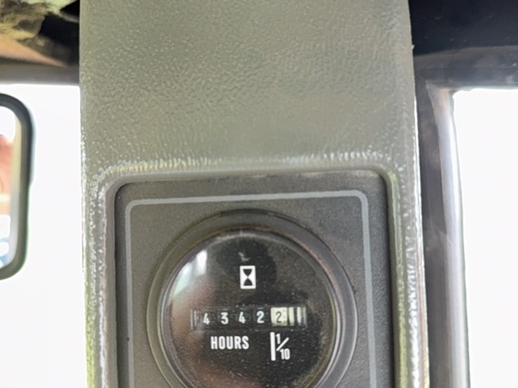 case-international-9230-4wd-tractor-image-12