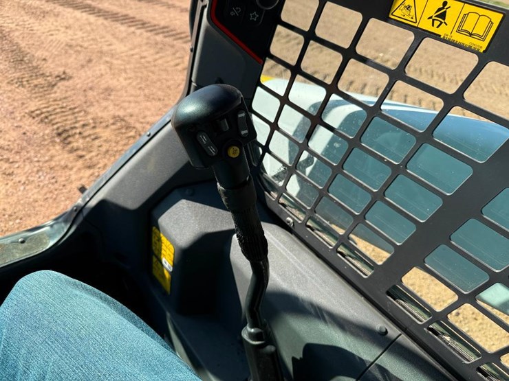 2020-bobcat-s76-image-34
