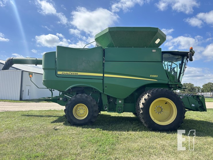 2015-john-deere-s680-image-6
