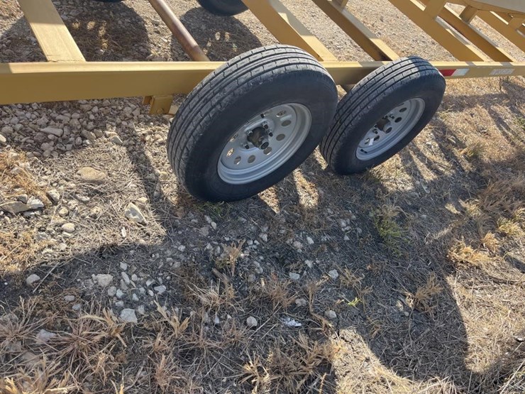 l2---2021-burks-best-5-bale-hay-trailer-image-7
