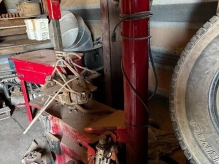 coats-5040e-tire-machine-image-1