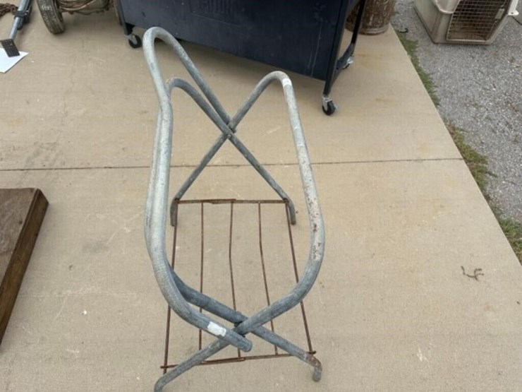 folding-saddle-rack-image-2