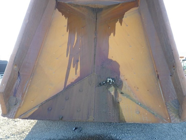 2011-caterpillar-770-image-32
