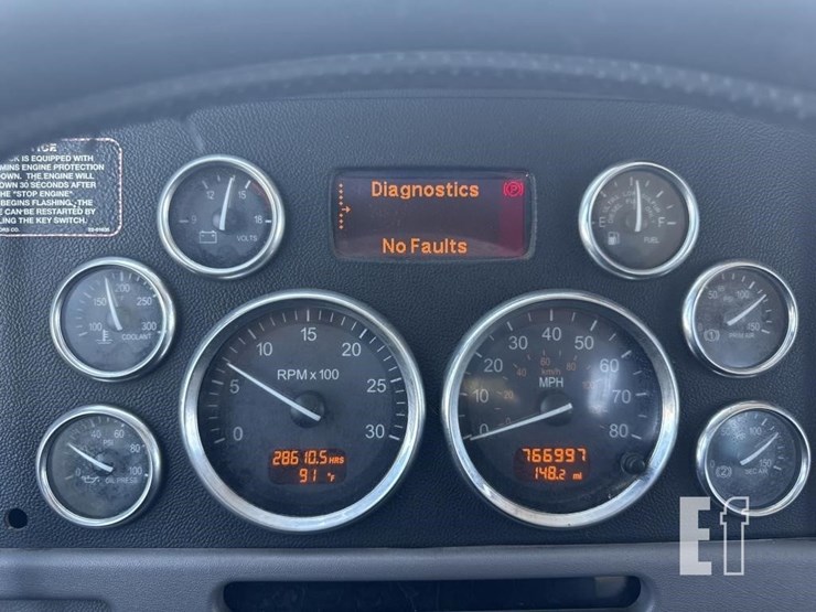 2013-peterbilt-388-image-8