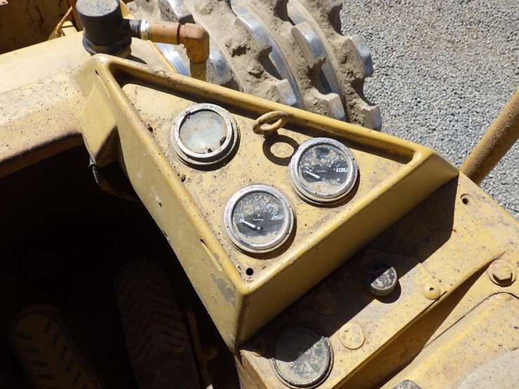1986-caterpillar-825c-image-41