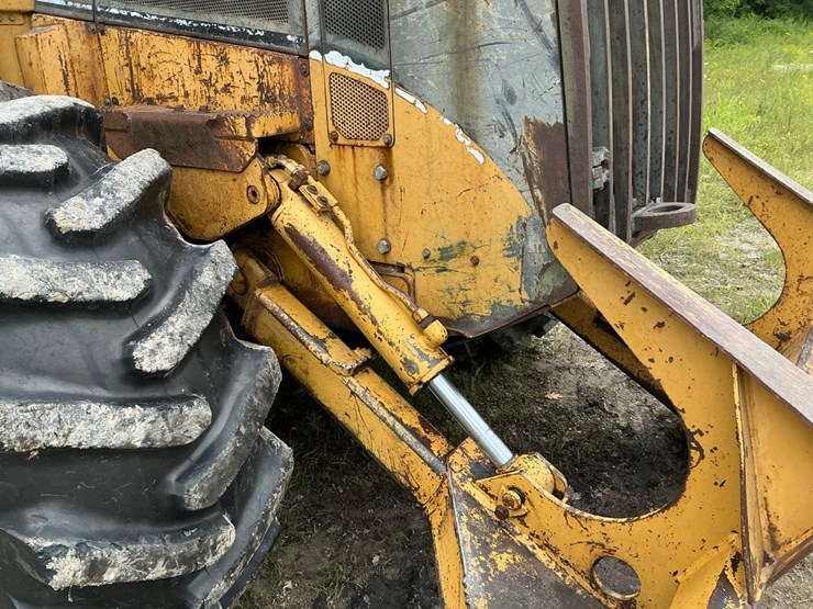 caterpillar-515-image-15
