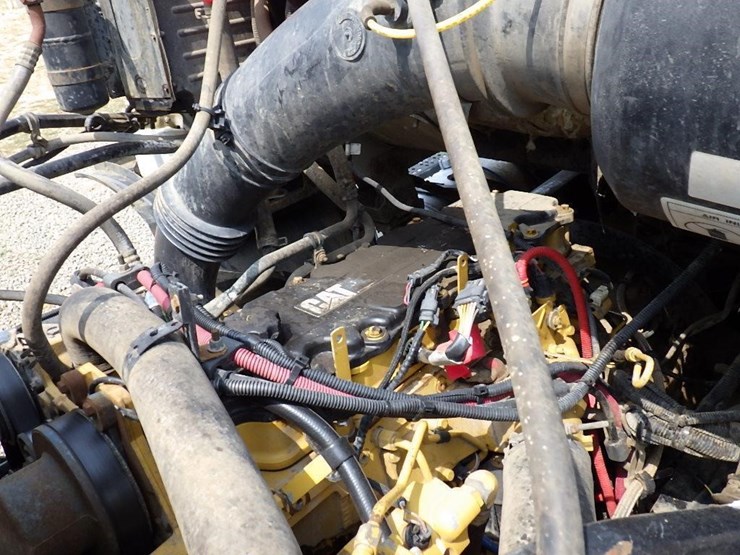 2005-sterling-lt8500-image-35
