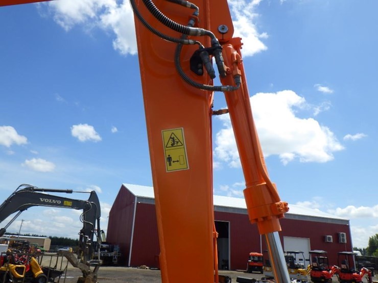 2021-doosan-dx85r-3-image-31