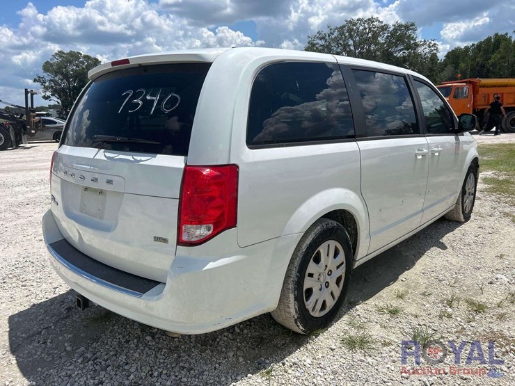 2014-dodge-grand-caravan-se-image-3