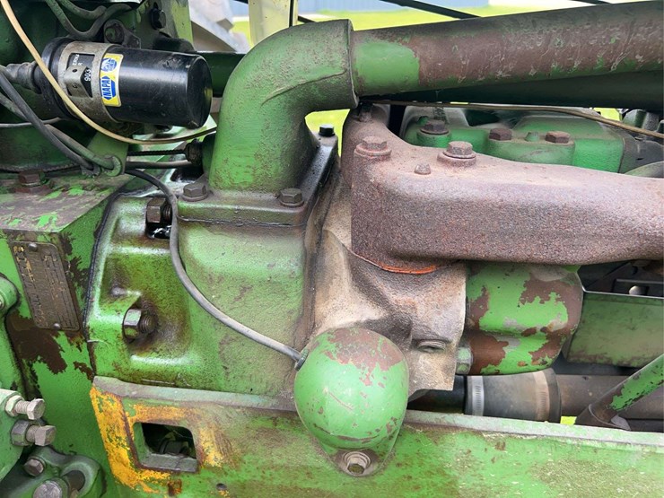 1958-john-deere-520-image-23