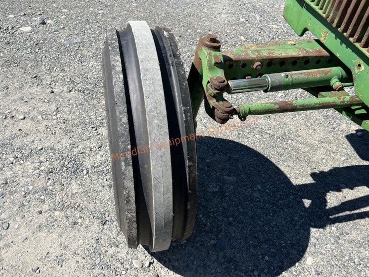john-deere-2940-image-10