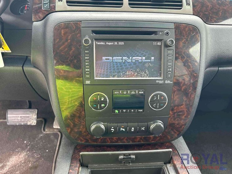 2013-gmc-yukon-image-17