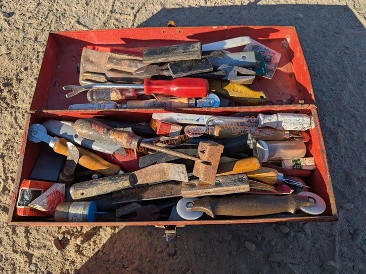 toolbox-w/-tools-image-6