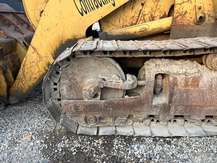 caterpillar-953-image-13