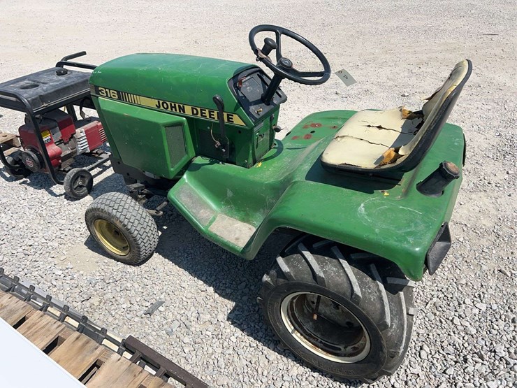 john-deere-316-image-2